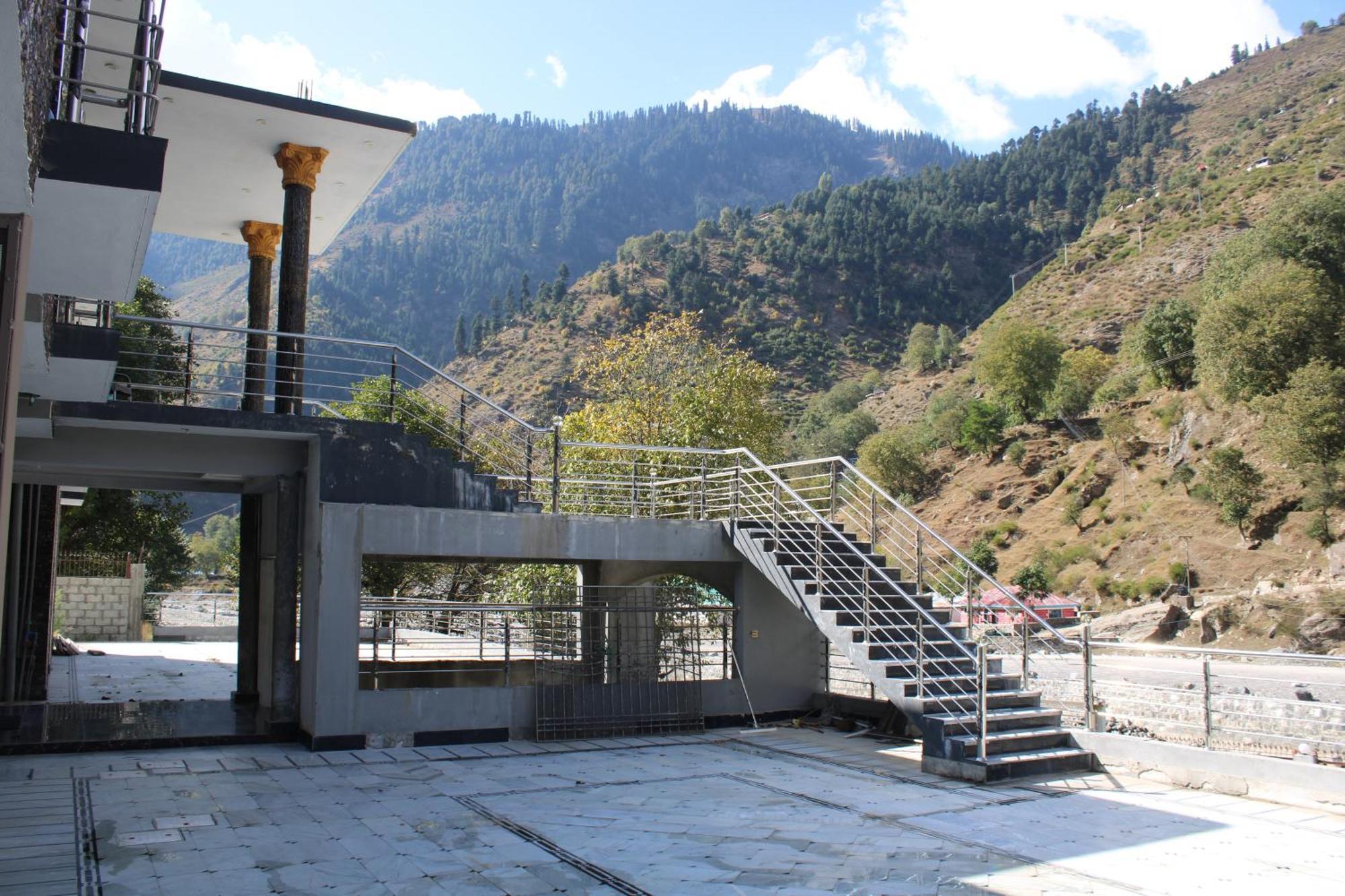 River Garden Hotel And Resort Naran Buitenkant foto